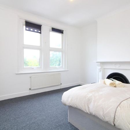 Cosy Room In Stafford Road Southampton Exterior photo